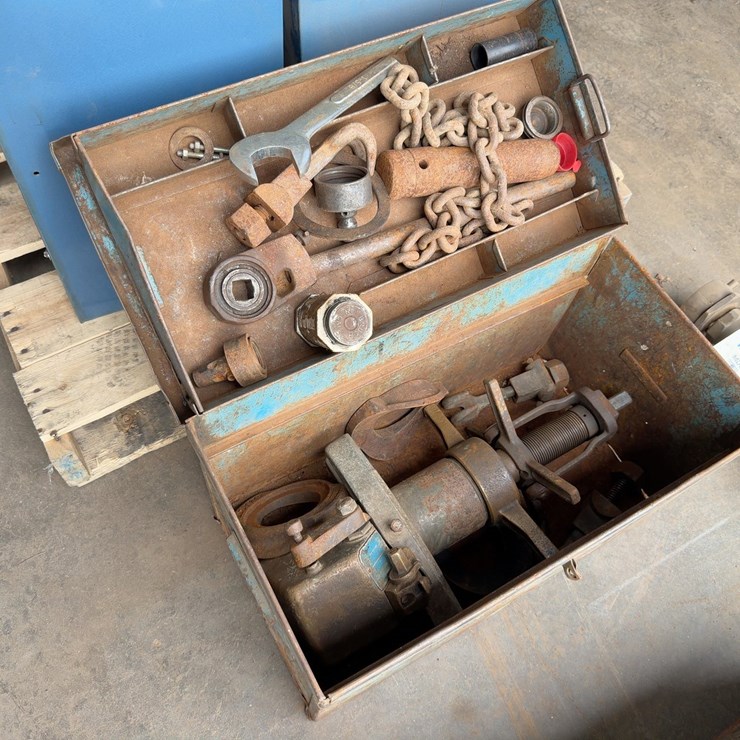 MUELLER PIPE TAPPING MACHINE