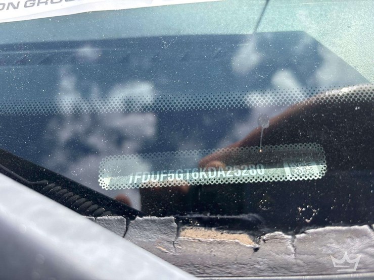 2019-ford-f550-image-5
