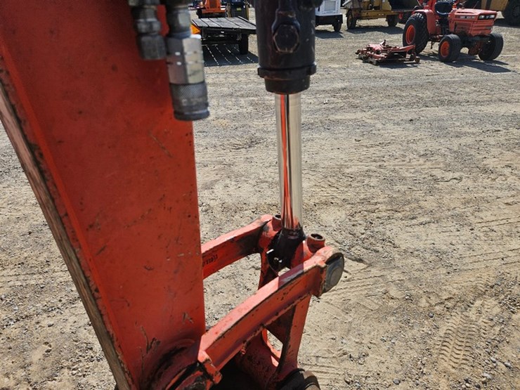2020-kubota-u55-image-13