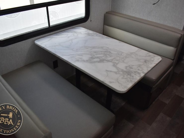 2021-east-to-west-silver-lake-27kns-46270-image-74
