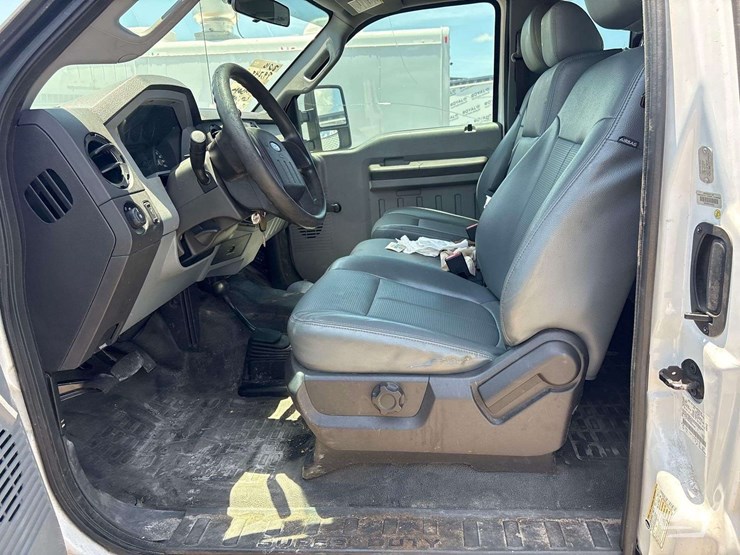 2016-ford-f350-image-15