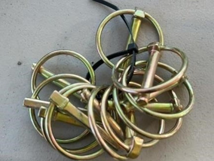 clich-pins-10-in-bundle-image-1