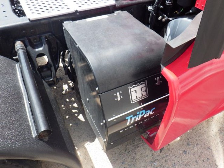 2019-kenworth-t680-image-8