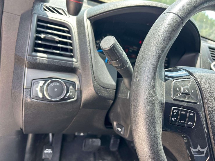 2018-ford-explorer-image-14
