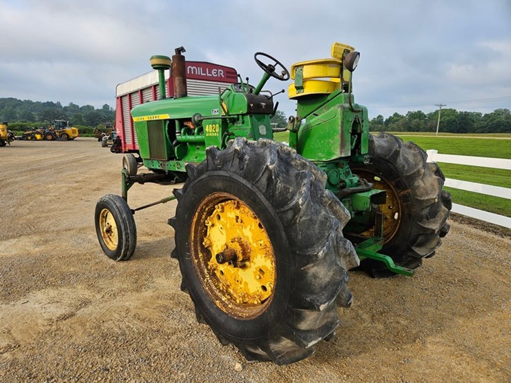 john-deere-4020-image-3