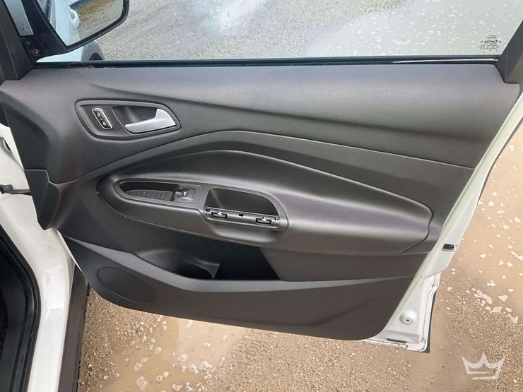 2013-ford-escape-image-22
