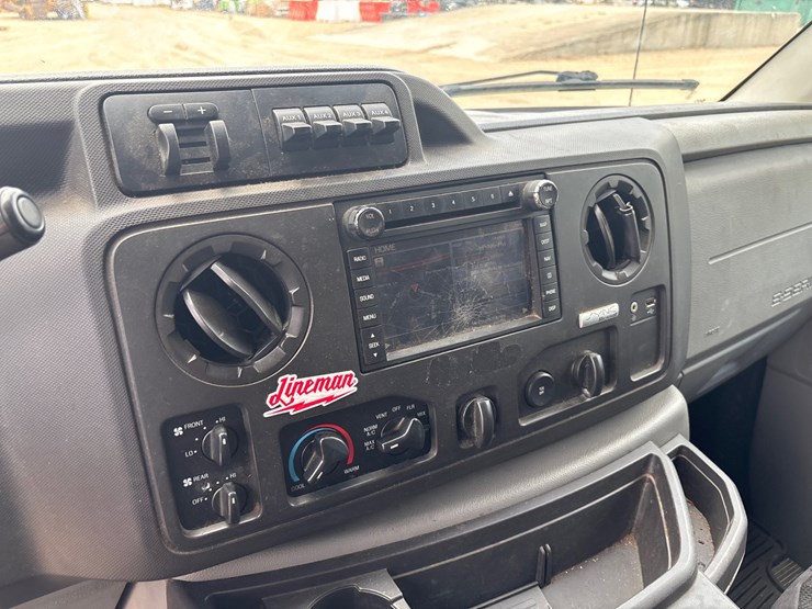 2013-ford-e350-image-9
