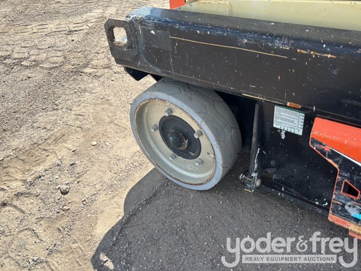 2021-jlg-es3246-image-12