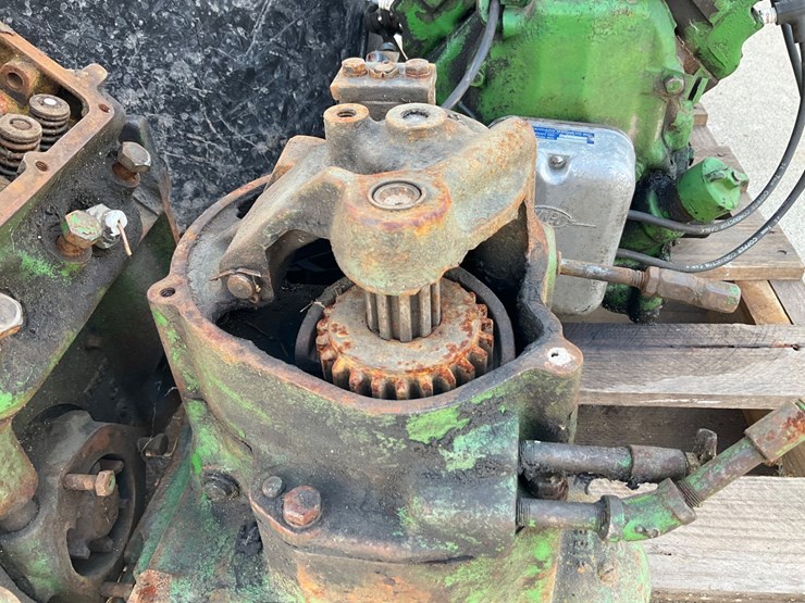 #5070-•-pony-motor-with-misc-parts.-image-19
