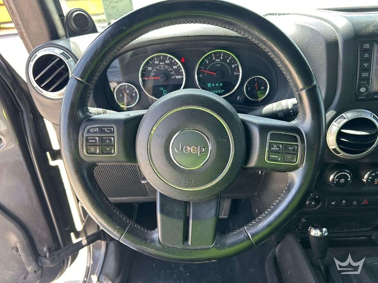 2014-jeep-wrangler-image-16