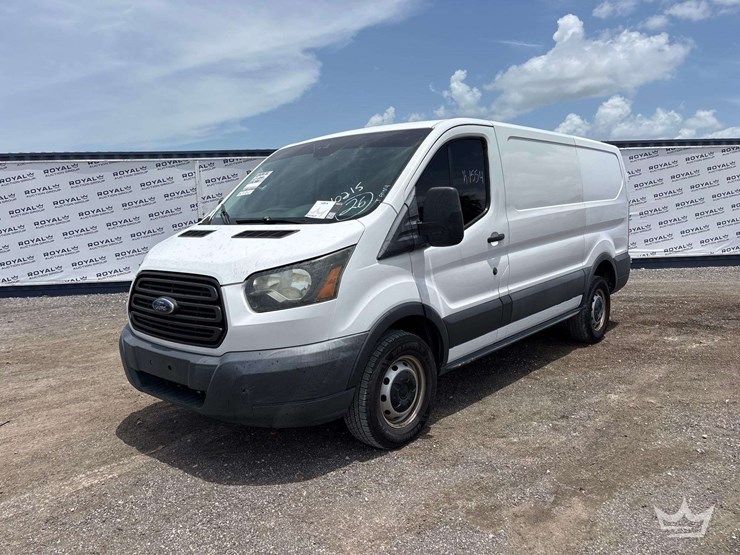 2017-ford-transit-image-1