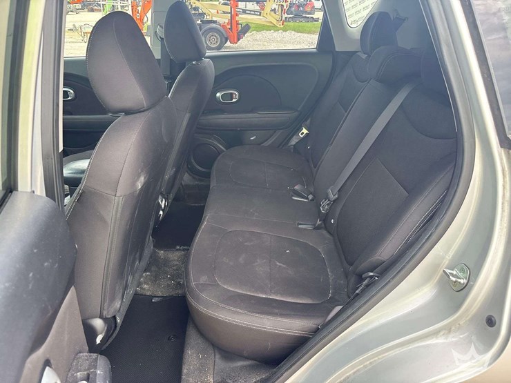 2016-kia-soul-image-23