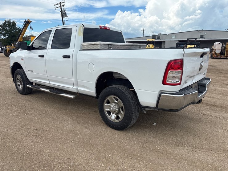 2021-dodge-2500-image-4