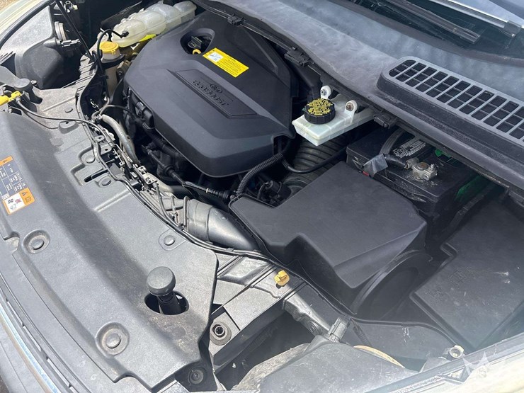 2015-ford-escape-image-9