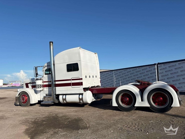 2005-peterbilt-379-image-4