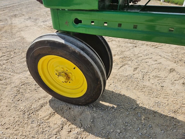 john-deere-b-image-51