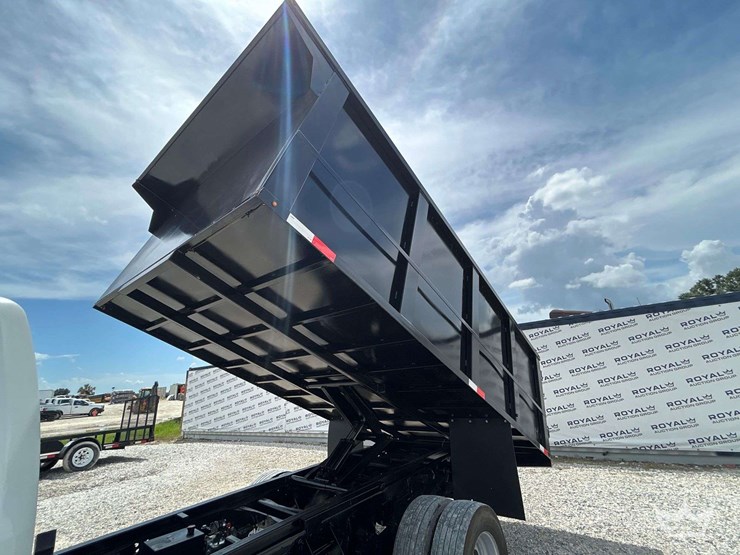 2021-ram-5500-4x4-s/a-landscape-dump-truck-image-12