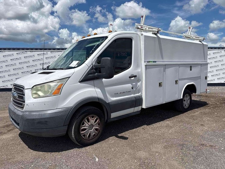2016-ford-transit-250-enclosed-service-van-image-1