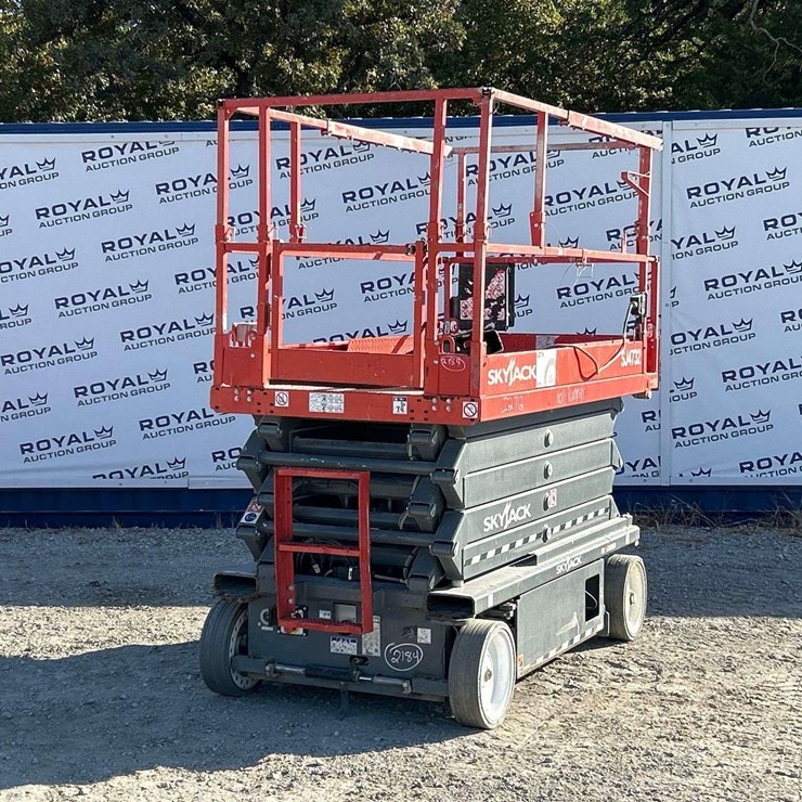 2021 SkyJack SJ4732 32ft. Scissor Lift