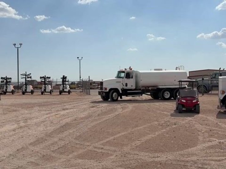 1993-mack-ch613-image-1