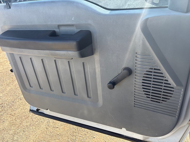 2015-ford-f350-image-11