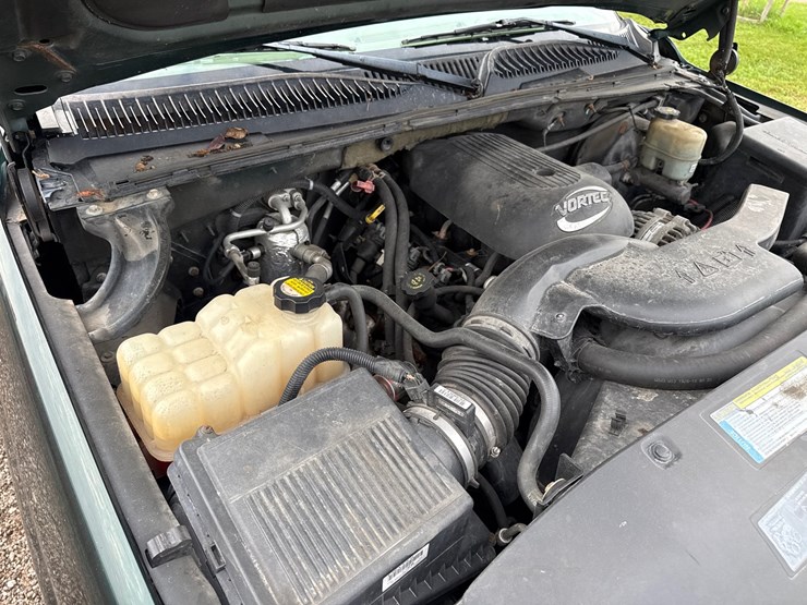 2001-chevrolet-tahoe-lt-image-19