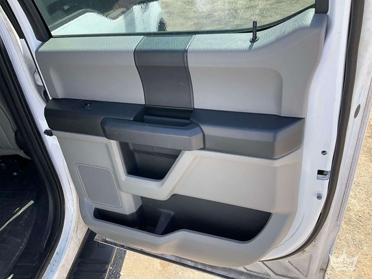 2016-ford-f150-image-26