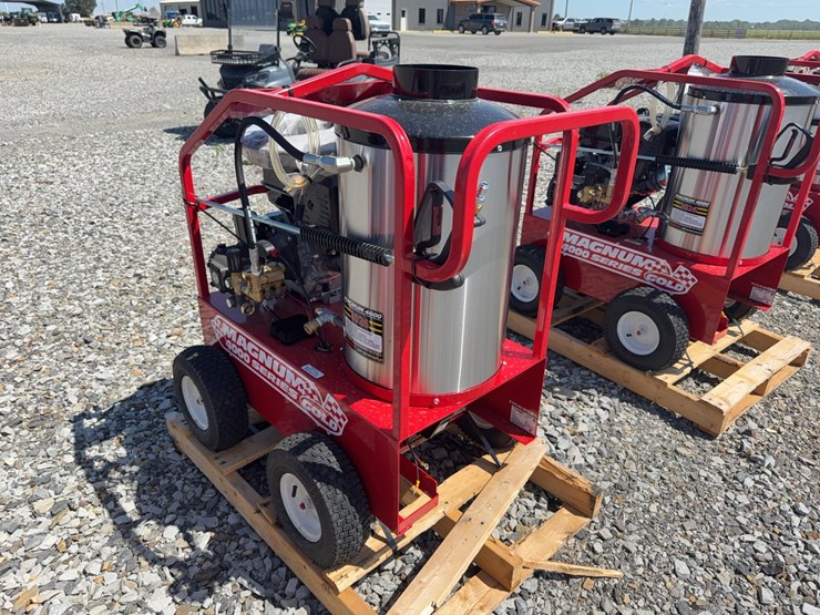 #5-•-unused-magnum-4000-series-hot-water-pressure-washer-262669-inv#53780-image-4