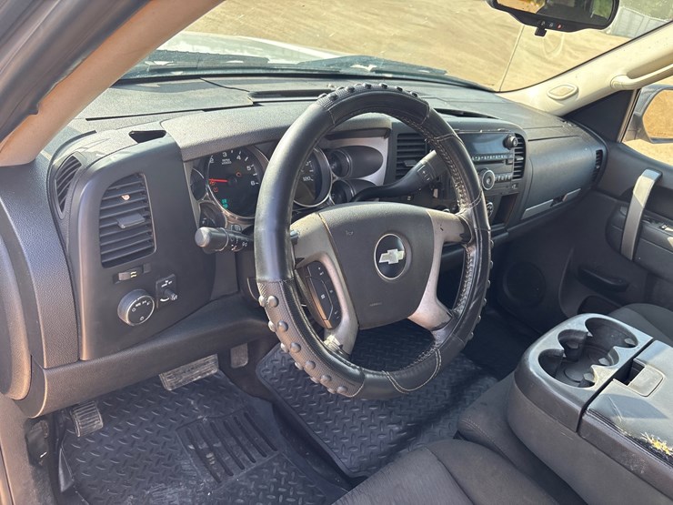 2010-chevrolet-silverado-1500-image-7