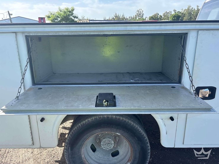 2017-ford-f350-image-18