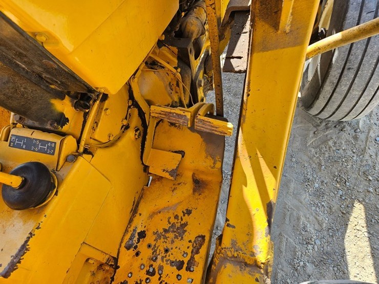 john-deere-301-image-38