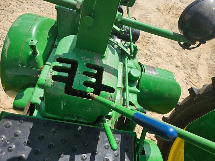 john-deere-b-image-31