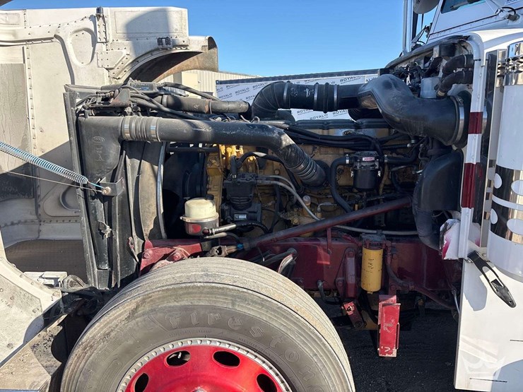 2005-peterbilt-379-image-12