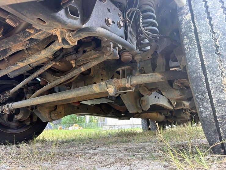 2019-ford-f550-image-37