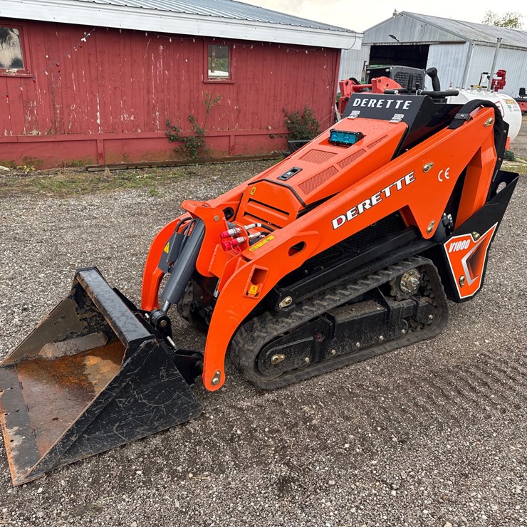 #756 • 2026 Derette V1000 Stand On Skid Steer Loader