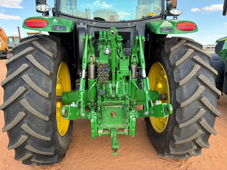 #207611-•-john-deere-6r155-tractor-image-5