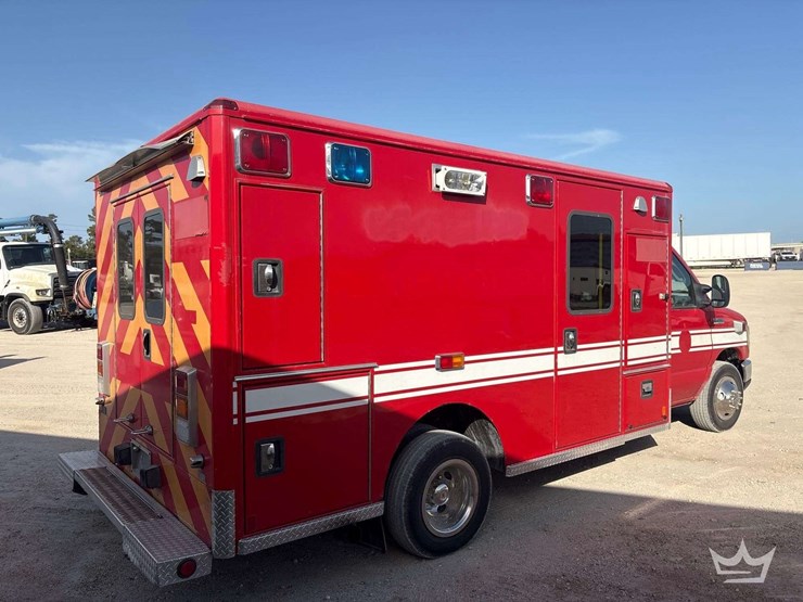 2008-ford-e450-image-3