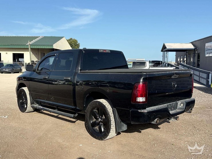 2014-dodge-1500-image-4