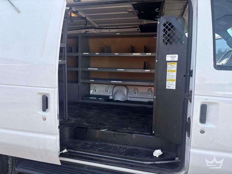 2012-ford-cargo-image-17