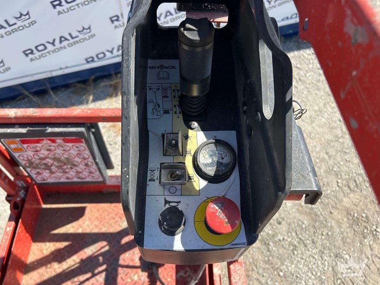 2021-skyjack-sj3226-26ft.-electric-scissor-lift-image-12