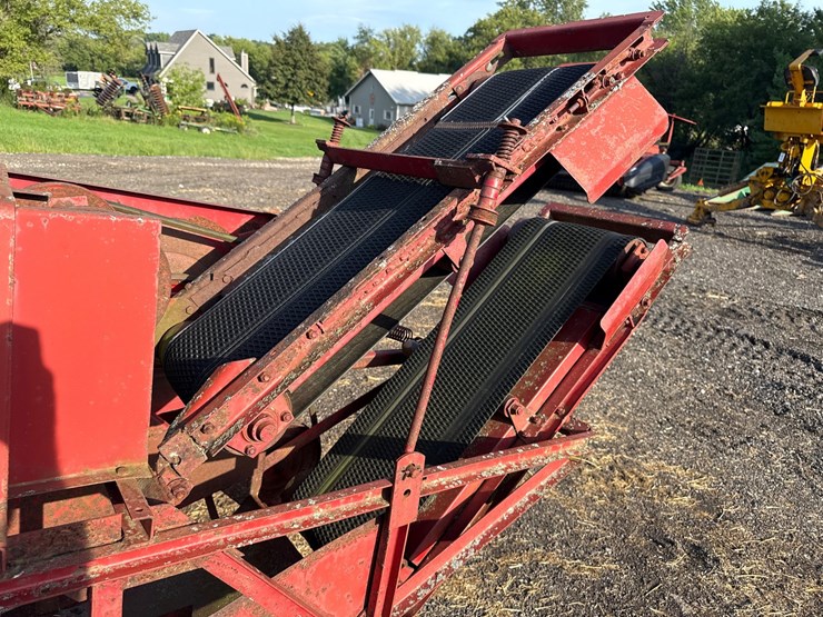new-holland-278-image-10