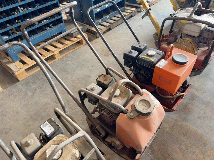 mikasa-plate-compactor-image-2