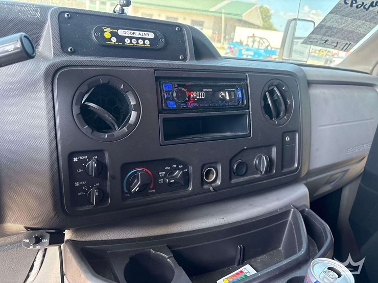2014-ford-e350-image-11