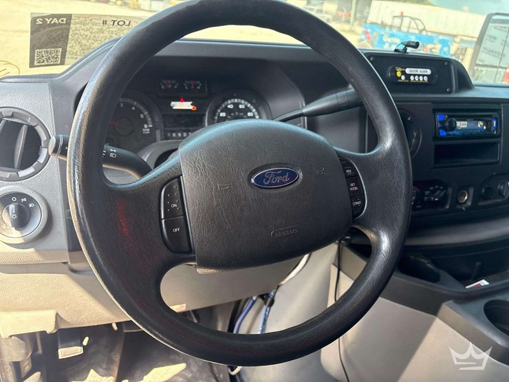 2014-ford-e350-image-9