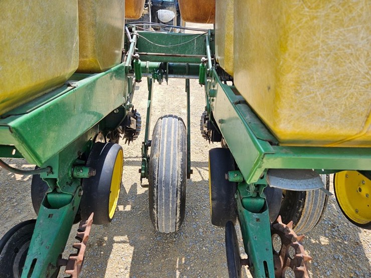 john-deere-7000-image-51