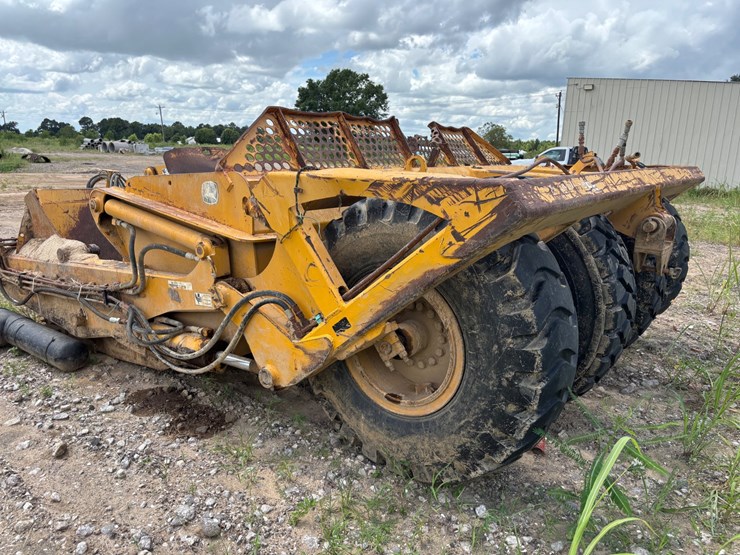 deere-1812c-image-10
