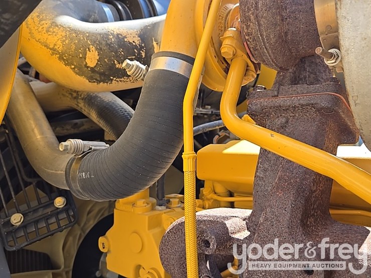 2014-deere-310k-ep-image-40