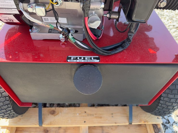 #6-•-unused-magnum-4000-series-hot-water-pressure-washer-262940-inv#53781-image-14