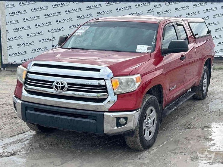 2016-toyota-tundra-image-1