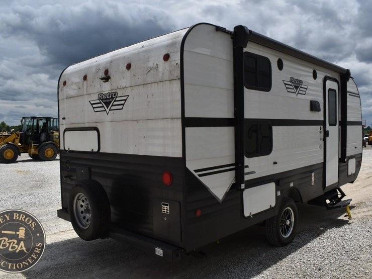 2022-riverside-rv-retro-190bh-46275-image-5